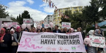 bilecik-haber_bahcelievler-de-meme-kanseri-farkindaligi-icin-yuruyus-ve-seminer-duzenlendi-38112.jpg