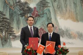 Bakan Bayraktar Çin’de İmzayı Attı
