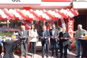 BOZÜYÜK'TE GÜL ECZANESİ HİZMETE GİRDİ