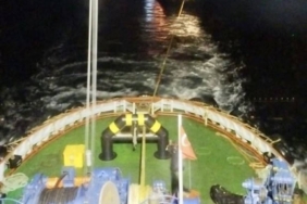 bilecik-haber_canakkale-bogazi-nda-arizalanan-tanker-guvenli-bolgeye-demirletildi-40047.jpg