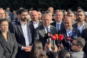 bilecik-haber_chp-genel-baskan-yardimcisi-zeybek-ten-esenyurt-belediye-baskani-ozer-in-gozaltina-alinmasina-iliskin-aciklama-39955.jpg