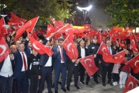 bilecik-haber_darica-da-cumhuriyet-in-101-yili-fener-alayiyla-kutlandi-39489.jpg