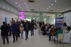 bilecik-haber_darica-da-is-arayanlar-ve-isverenler-3-istihdam-fuari-nda-bulustu-39175.jpg