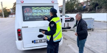 bilecik-haber_edirne-de-jandarma-ekipleri-okul-servislerini-denetledi-38087.jpg