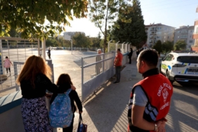 bilecik-haber_edirne-de-okul-polisi-hem-velilere-hem-ogrencilere-guven-veriyor-34852.jpg