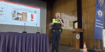 bilecik-haber_edirne-de-polis-motosikletli-kuryelere-egitim-verdi-37247.jpg