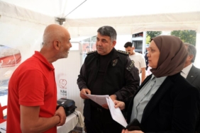 bilecik-haber_edirne-de-turk-kizilaydan-okula-kan-bagiscisi-getiren-ogrenciye-madalya-34721.jpg