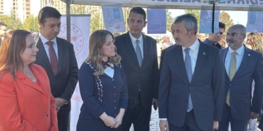 bilecik-haber_edirne-de-universite-ogrencilerine-saglik-hizmetleri-tanitildi-36400.jpg