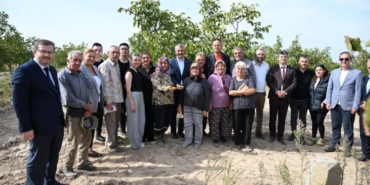 bilecik-haber_edirne-valisi-sezer-kurtbey-koyunu-ziyaret-etti-35726.jpg