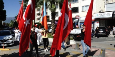 bilecik-haber_edremit-te-protokol-uyeleri-ve-esnaf-ahilik-yuruyusu-ne-katildi-35167.jpg