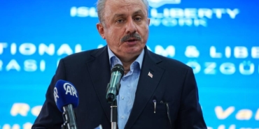 bilecik-haber_eski-tbmm-baskani-sentop-11-uluslararasi-islam-ve-ozgurluk-konferansi-nda-konustu-37418.jpg
