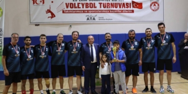 bilecik-haber_ferizli-de-29-ekim-cumhuriyet-kupasi-voleybol-turnuvasi-sona-erdi-39986.jpg