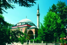 Fildişi kakmaları ile görülmeye değer bir yapı