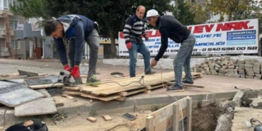 bilecik-haber_gelibolu-da-bozuk-yollarda-baslatilan-onarim-calismasi-suruyor-38331.jpg
