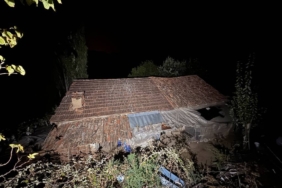 bilecik-haber_guncelleme-2-bursa-da-bir-evde-ve-bahcesinde-3-kisi-oldurulmus-halde-bulundu-35925.jpg