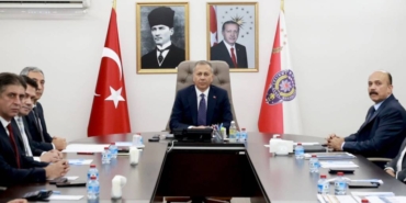 bilecik-haber_icisleri-bakani-yerlikaya-kentteki-son-olaylara-iliskin-istanbul-emniyet-mudurlugunden-bilgi-aldi-34359.jpg
