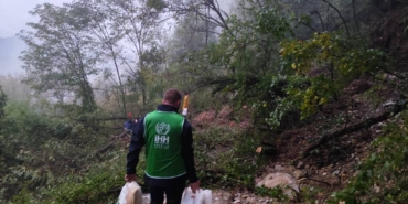 bilecik-haber_ihh-bosna-hersek-te-selden-etkilenen-ailelere-yardimda-bulundu-34857.jpg