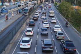 bilecik-haber_istanbul-da-sabah-trafik-yogunlugu-yasaniyor-33601.jpg