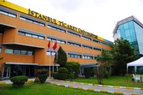 bilecik-haber_istanbul-ticaret-universitesi-yok-2024-izleme-raporu-nda-one-cikti-40159.jpg