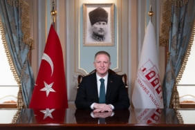 bilecik-haber_istanbul-valisi-davut-gul-den-cumhuriyet-bayrami-mesaji-39310.jpg