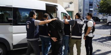 bilecik-haber_kirklareli-nde-bir-anne-uyusturucu-ticareti-yapmakla-suclanan-oglunu-polise-teslim-etti-34864.jpg