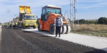 bilecik-haber_kirklareli-nde-koy-yollarinda-asfalt-calismalari-devam-ediyor-35774.jpg