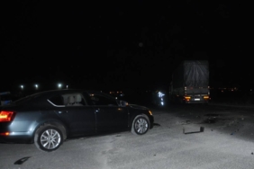 bilecik-haber_kirklareli-nde-tir-ile-otomobilin-carpistigi-kazada-2-kisi-yaralandi-34563.jpg