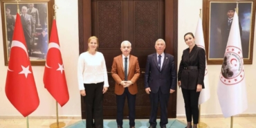 bilecik-haber_kirklareli-valisi-turan-muhtarlari-makaminda-kabul-etti-37220.jpg