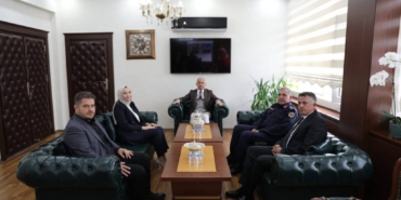 bilecik-haber_kirklareli-valisi-turan-pinarhisar-ilcesini-ziyaret-etti-36071.jpg