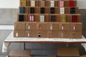 bilecik-haber_kocaeli-de-2-bin-500-kacak-parfum-ve-300-elektronik-sigara-ele-gecirildi-35381.jpg