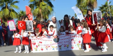 bilecik-haber_kocaeli-de-cumhuriyet-in-101-yil-donumu-kutlandi-39683.jpg