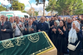 bilecik-haber_kocaeli-de-fenalasan-doktor-kaldirildigi-hastanede-hayatini-kaybetti-38533.jpg