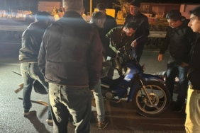 bilecik-haber_kocaeli-de-motosikletin-yayaya-carptigi-kazada-2-kisi-yaralandi-37706.jpg