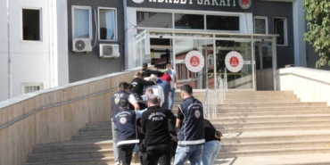 bilecik-haber_kocaeli-merkezli-gocmen-kacakciligi-operasyonunda-12-supheli-tutuklandi-36665.jpg