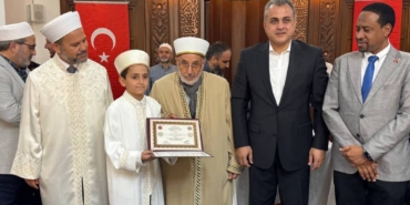 bilecik-haber_kucukcekmece-de-180-hafiz-icin-icazet-toreni-yapildi-34510.jpg