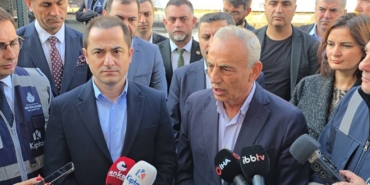 bilecik-haber_kucukcekmece-deki-35-yillik-bina-kentsel-donusum-kapsaminda-yikildi-39953.jpg