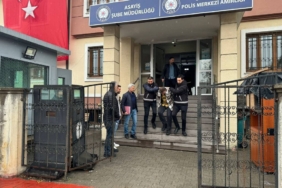 bilecik-haber_sakarya-da-arbedede-dusuruldugu-sirada-otomobilin-ezdigi-gencin-olumune-iliskin-5-gozalti-39987.jpg