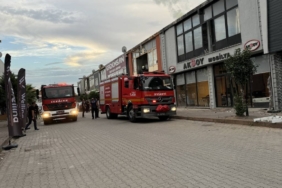 bilecik-haber_sakarya-da-mobilya-imalathanesinde-cikan-yangin-sonduruldu-35383.jpg
