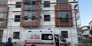 bilecik-haber_sakarya-da-uzerine-asansor-dusen-2-isci-oldu-38814.jpg