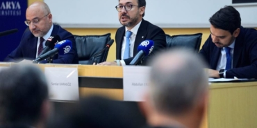 bilecik-haber_sakarya-daki-ortadogu-da-siyaset-ve-toplum-kongresi-devam-ediyor-38770.jpg