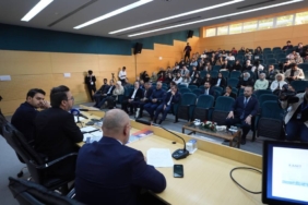 bilecik-haber_sakarya-daki-ortadogu-da-siyaset-ve-toplum-kongresi-devam-ediyor-38771.jpg