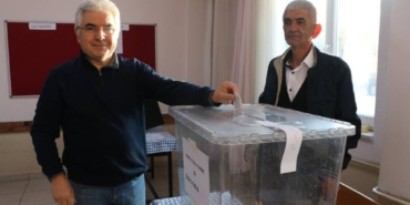 bilecik-haber_sakarya-ve-kocaeli-de-yasayan-cifte-vatandaslar-bulgaristan-daki-secimler-icin-oy-kullaniyor-39054.jpg