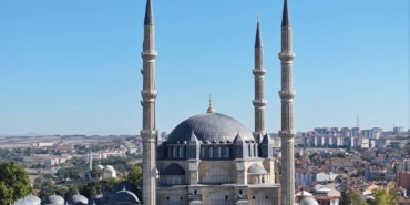 bilecik-haber_selimiye-camisi-nin-dis-cephe-restorasyonu-minare-ve-kursun-isleri-tamamlandi-36320.jpg