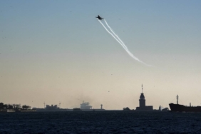 bilecik-haber_soloturk-ten-istanbul-semalarinda-selamlama-ucusu-39432.jpg