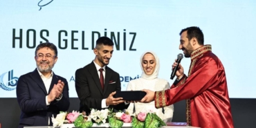 bilecik-haber_tarim-ve-orman-bakani-yumakli-bagcilar-da-toplu-dugun-solenine-katildi-34213.jpg