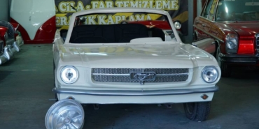 bilecik-haber_tekirdag-da-kaporta-boyacisinin-urettigi-fiberglas-otomobil-maketleri-talep-goruyor-38019.jpg