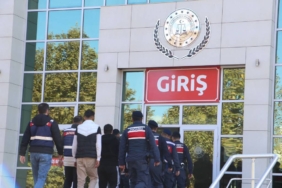 bilecik-haber_tekirdag-da-sosyal-medyadan-teror-propagandasi-yaptigi-iddia-edilen-4-zanli-tutuklandi-38984.jpg