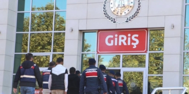 bilecik-haber_tekirdag-da-sosyal-medyadan-teror-propagandasi-yaptigi-iddia-edilen-4-zanli-tutuklandi-38984.jpg