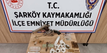 bilecik-haber_tekirdag-da-uyusturucuyla-yakalanan-3-zanlidan-2-si-tutuklandi-34487.jpg