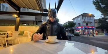 bilecik-haber_tekirdagli-batman-hayrani-oldugu-film-karakteri-gibi-yasiyor-33400.jpg